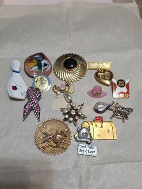 Assorted Women's Gold and Pink Accent Brooch Pin Set